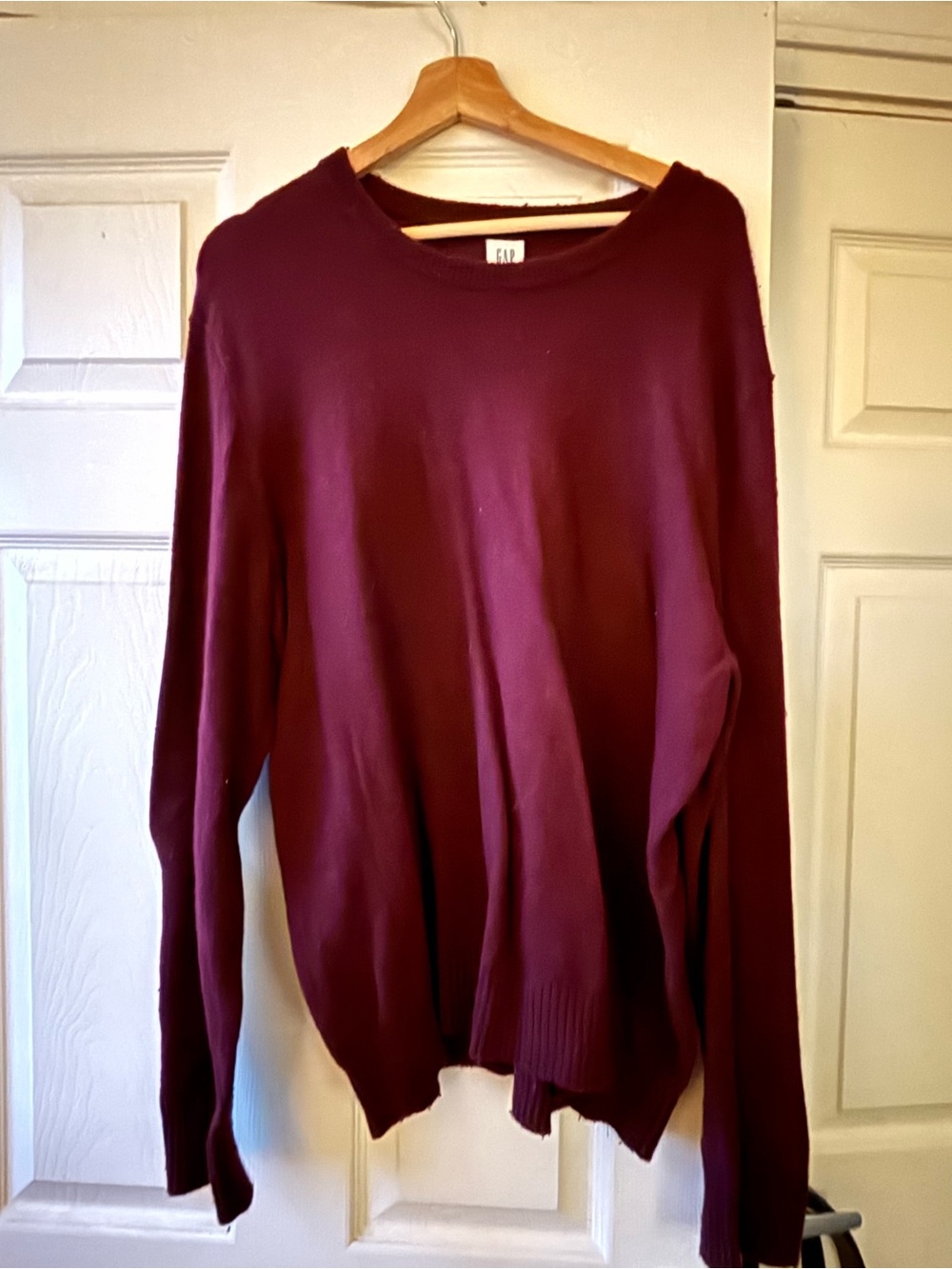 GAP Men's Crewneck Sweater - Burgundy